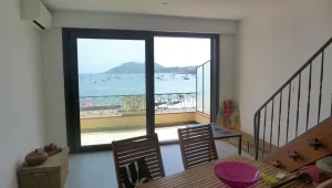 Vente appartement centre Agay séjour